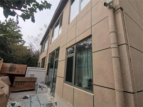 海淀区西三旗别墅水包砂仿石漆第二户案例